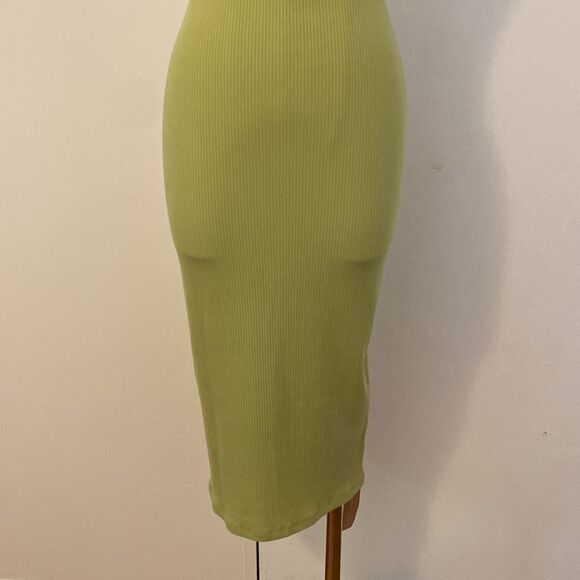 Reformation Chartreuse Green Ribbed Stretch Open Back Midi Dress Size Small NWT - Picture 4 of 13